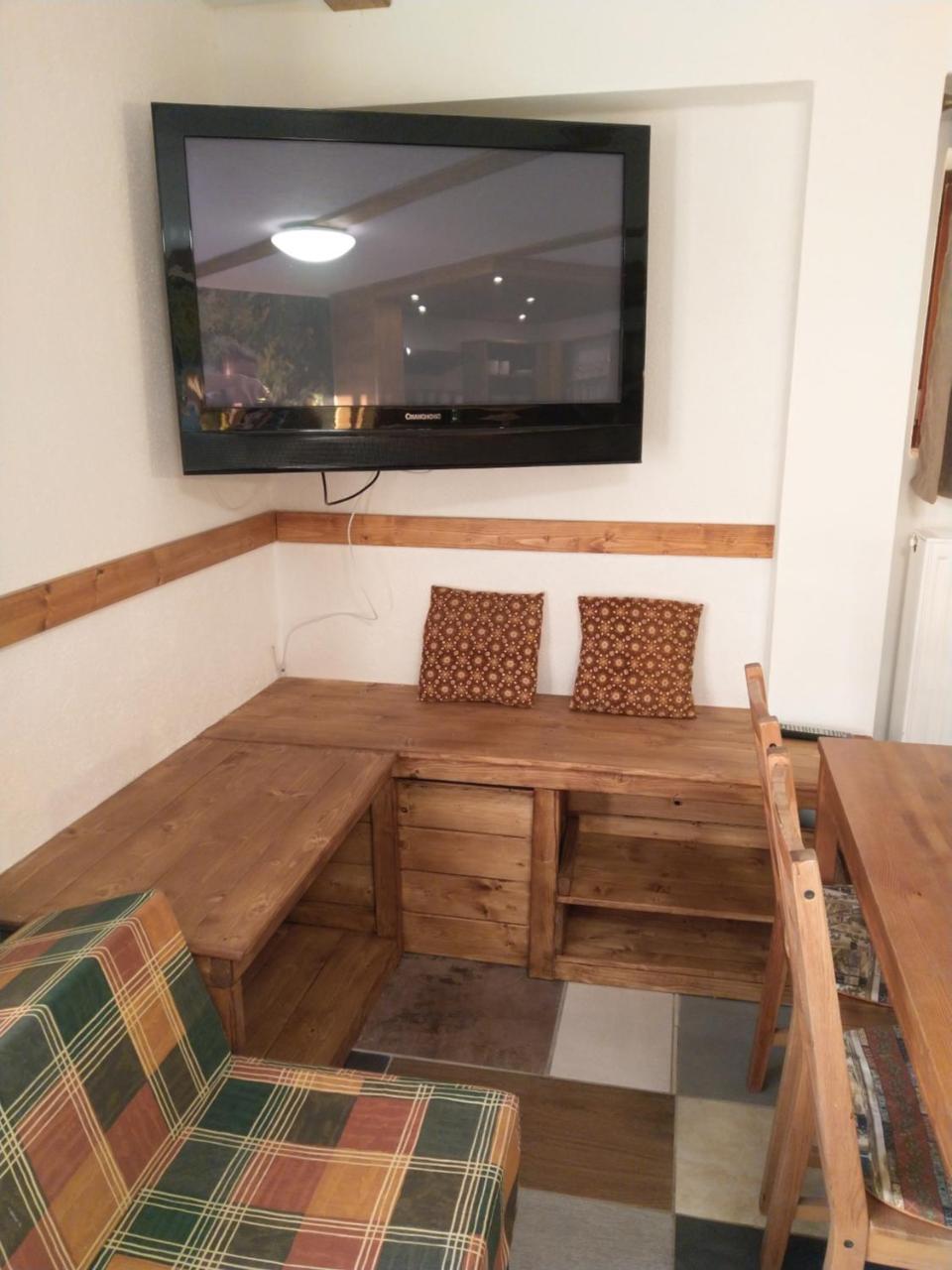 דצ'ין Apartmany Sharka -Sarka Justrova מראה חיצוני תמונה